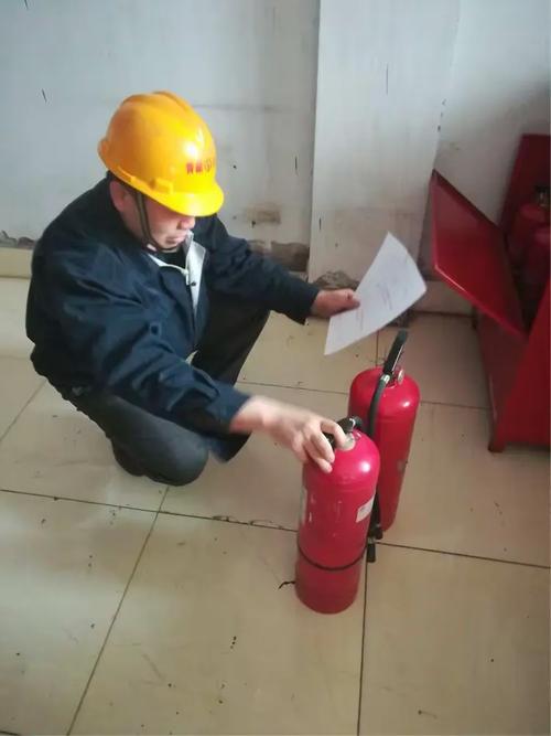 并组织职工学习段,车间消防安全大检查活动文件,同时制定班组活动安排
